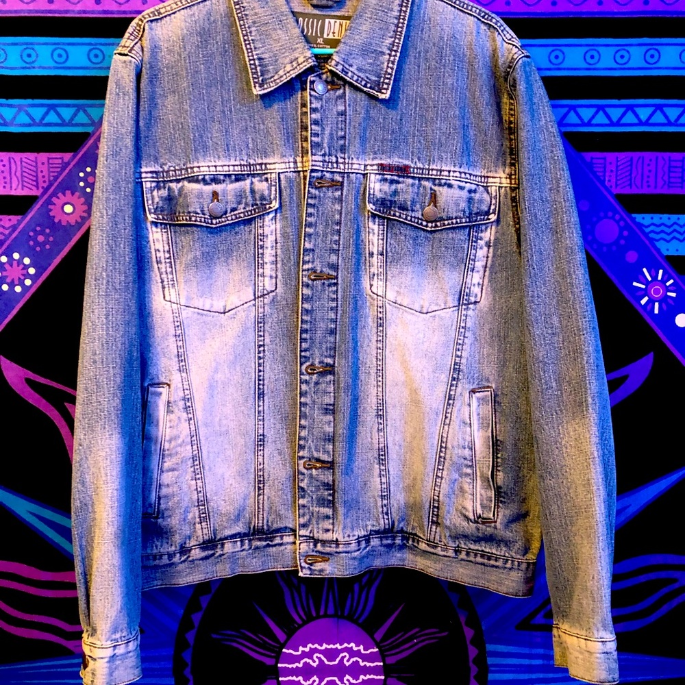 VINTAGE CLASSIC DENIM JACKET